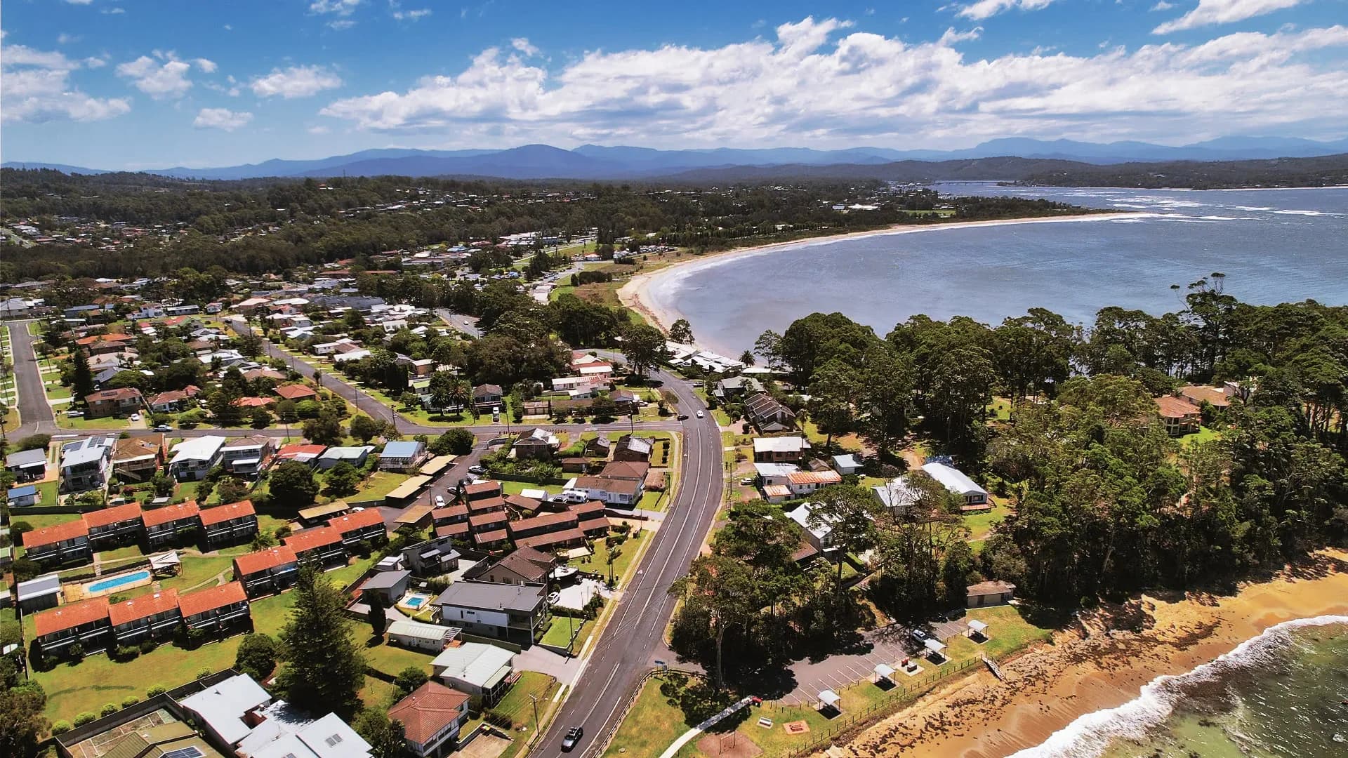 Beachfront — Batehaven — photograph 3